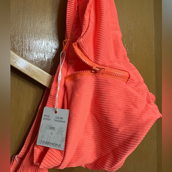 Bikini 👙 - Picture 2 of 6